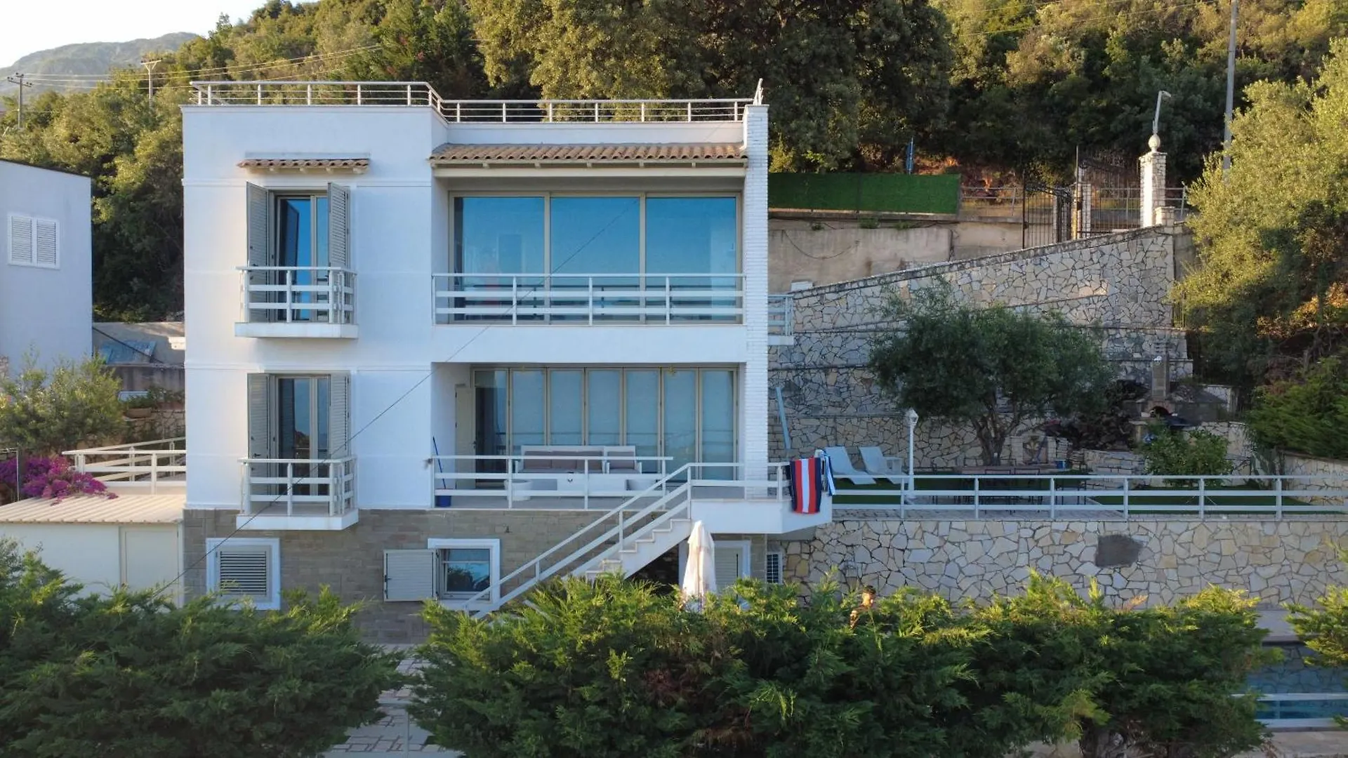 Villa Dhermi Kondaq