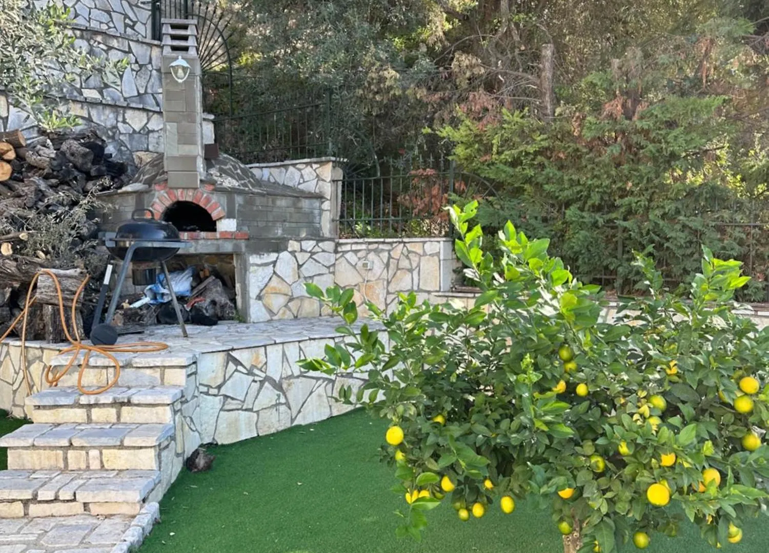 Villa Dhermi Kondaq 0*,  Albania