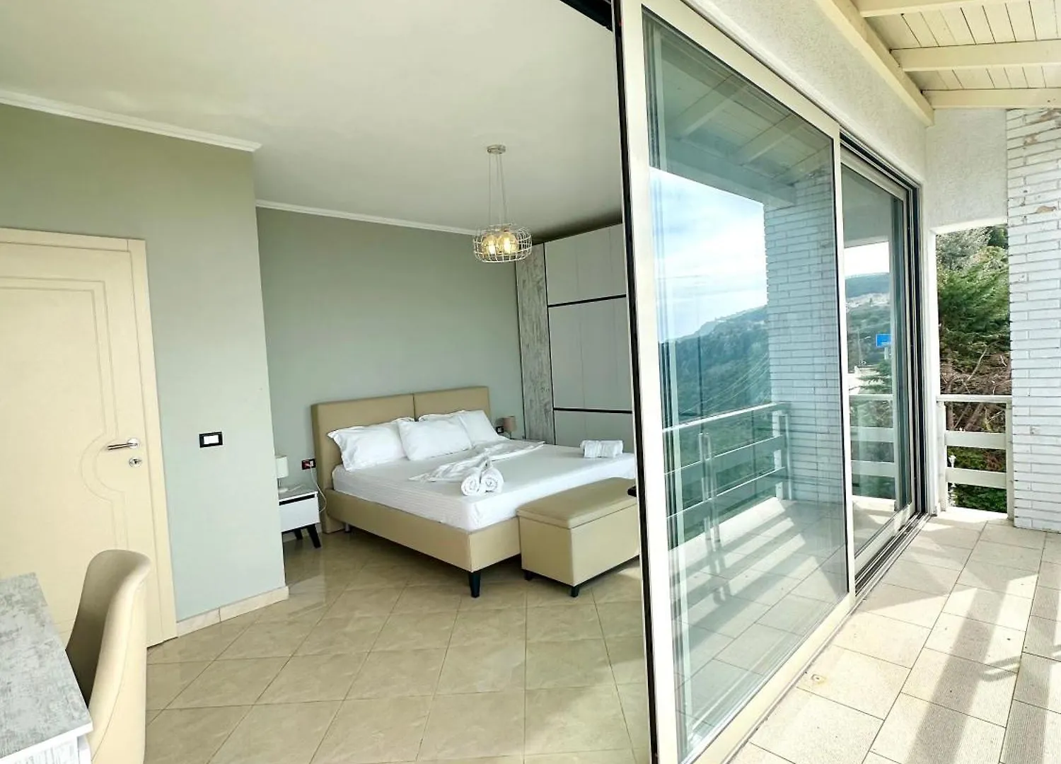 Villa Dhermi Kondaq Albania